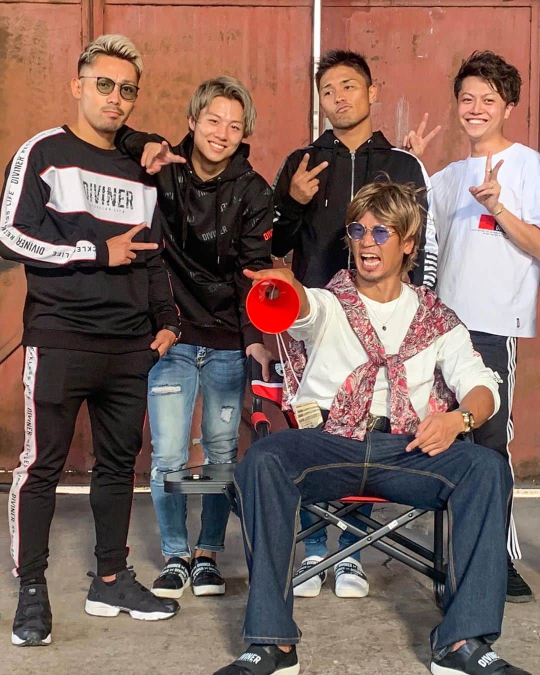 のインスタグラム：「今日は埼玉の川口でDIVINERのルックブック撮影📷✨ ・ きーちゃんプロデュースで、みんなで撮ってきた〜😄 ・ 撮影した写真はお楽しみに〜〜👍✨ ・ @diviner_official @diviner_jp  #shooting #埼玉 #川口市 #DIVINER」