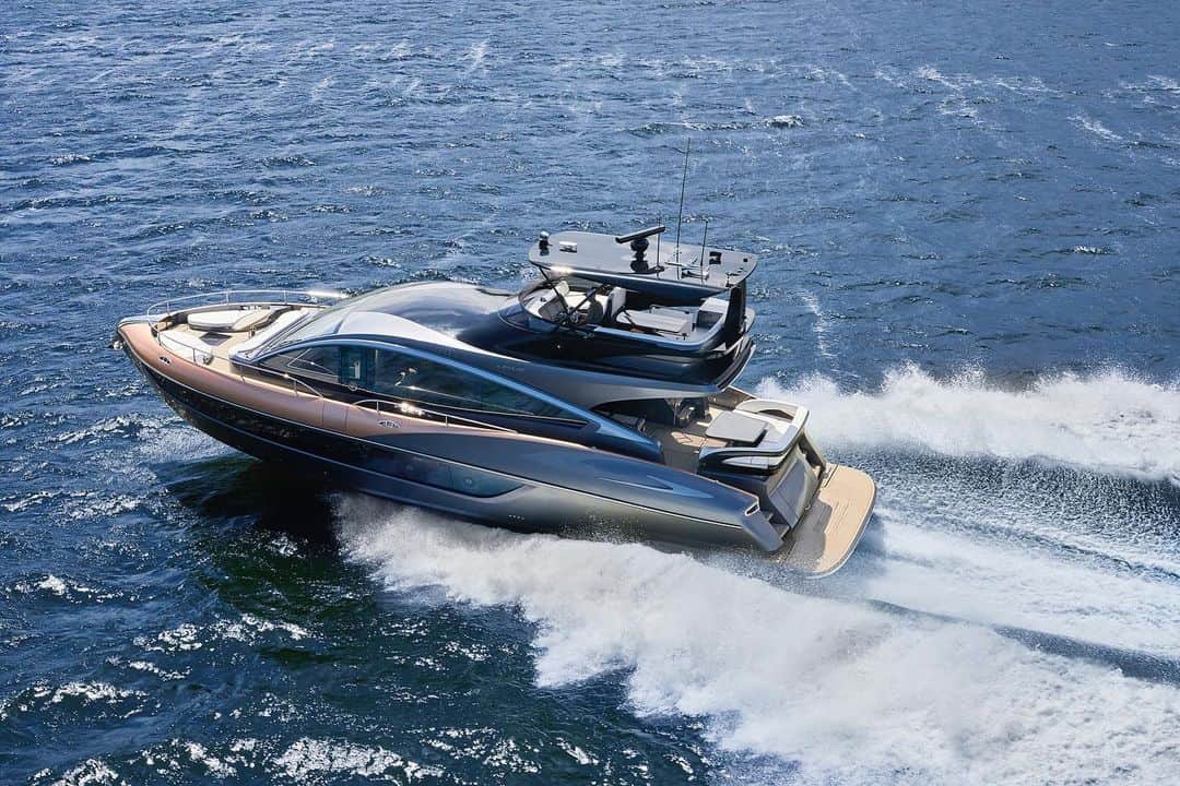 Lexus USAのインスタグラム：「Inspired by Lexus and manufactured by Marquis Yachts. The LY 650 yacht its world debut in Boca Raton this week. Pure luxury #BeyondtheRoad. #LexusLY」