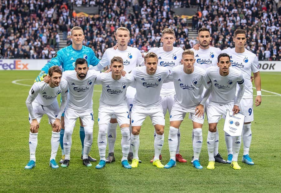 ピエール・ベングトソンさんのインスタグラム写真 - (ピエール・ベングトソンInstagram)「Important victory!! Clean sheet and amazing support 🦁 Big game coming up on Sunday 👊」9月20日 5時54分 - pierrebengtsson