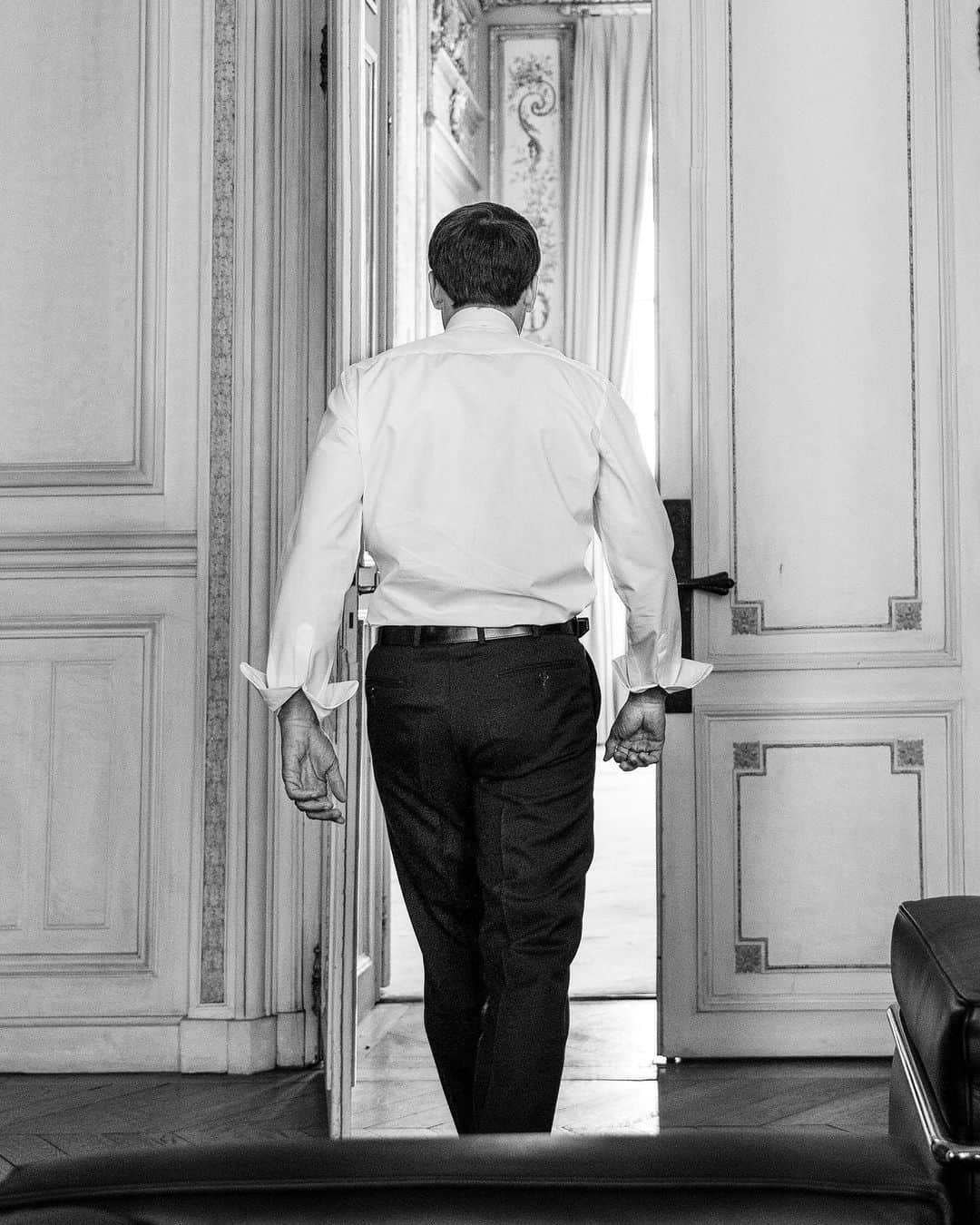 TIME Magazineさんのインスタグラム写真 - (TIME MagazineInstagram)「At the halfway point in a five-year term, French President @emmanuelmacron plows ahead with Part 2 of what he calls his “revolution.” At home, he is taking on the labor unions to reform #France’s hugely costly state pensions. And on foreign policy, he is playing peacemaker; he is trying to bring together leaders from Russia, Ukraine and Germany to solve the war on Ukraine’s eastern border and urging President Donald #Trump to meet face to face with Iran’s Hassan Rouhani. He remains convinced of who he should be as President, writes Vivienne Walt. But at the same time, he says, the experience of his presidency so far has left him feeling alone and exposed. He says he is in the “Death Valley” between setting out reforms and seeing them bear fruit. “The end of Death Valley is the day you have results.” In this photograph, Macron steps out of a high-level meeting in the Élysée Palace in #Paris on Sept. 9. Read more at the link in bio. Photograph by @christopherandersonphoto—@magnumphotos for TIME」9月20日 6時06分 - time