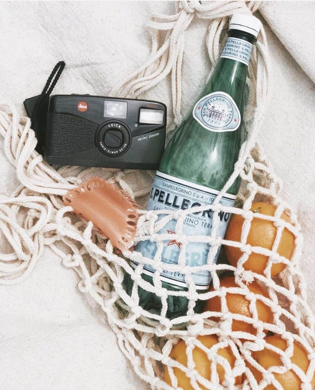 TULAROSAさんのインスタグラム写真 - (TULAROSAInstagram)「essentials ☀️ | @sarahloufalk」9月20日 6時18分 - tularosalabel