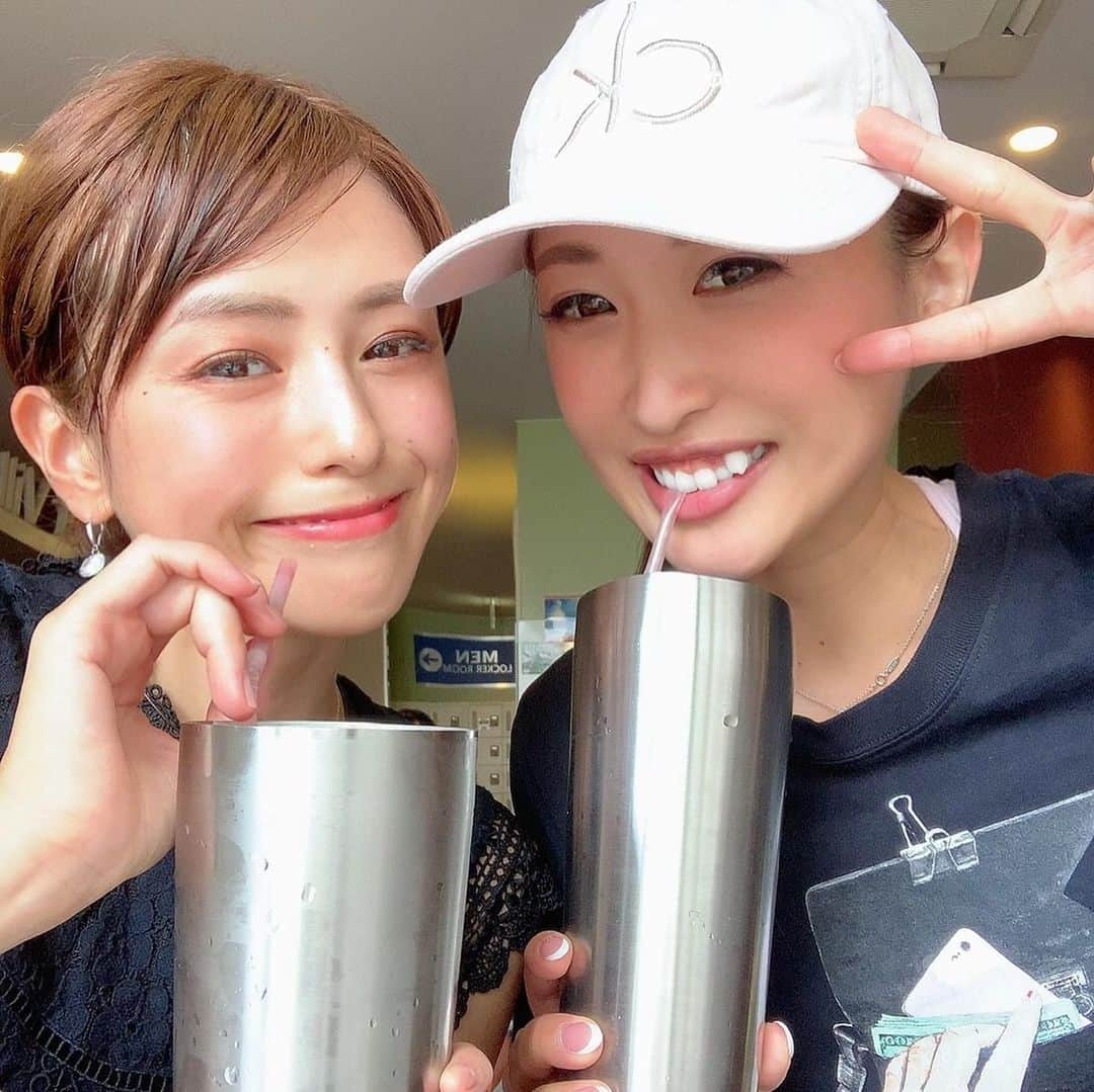 齋藤優紀さんのインスタグラム写真 - (齋藤優紀Instagram)「さやちゃん💕 @sayachans_ と @goldsgymjapan GG中之島でトレ😍💕 背中とお尻と有酸素やったよー😊✨ 中之島GGは女性専用エリアにお尻のマシンあって最高😍 さやちゃんは時速10kmで、5キロ走ってたよ👏👏 わたしは途中で歩いた😂😂 また一緒にやろうねー😆💕 #ssa #サマースタイルアワード#サマスタ #腹筋女子 #筋トレ女子 #fitnessgirl #アブクラックス #アブクラックス女子 #インスタダイエット #スポーツウェア #トレーニングウェア #フィットネスウェア #筋トレ #トレーニング #ジム #フィットネス #筋肉 #マッチョ #ダイエット #ワークアウト #ボディメイク#beauty#エニタイム #anytimefitness #ウォーキング#ウェア#体幹#体幹トレーニング#ゴールドジム#大阪」9月20日 6時30分 - yuki_fit0828