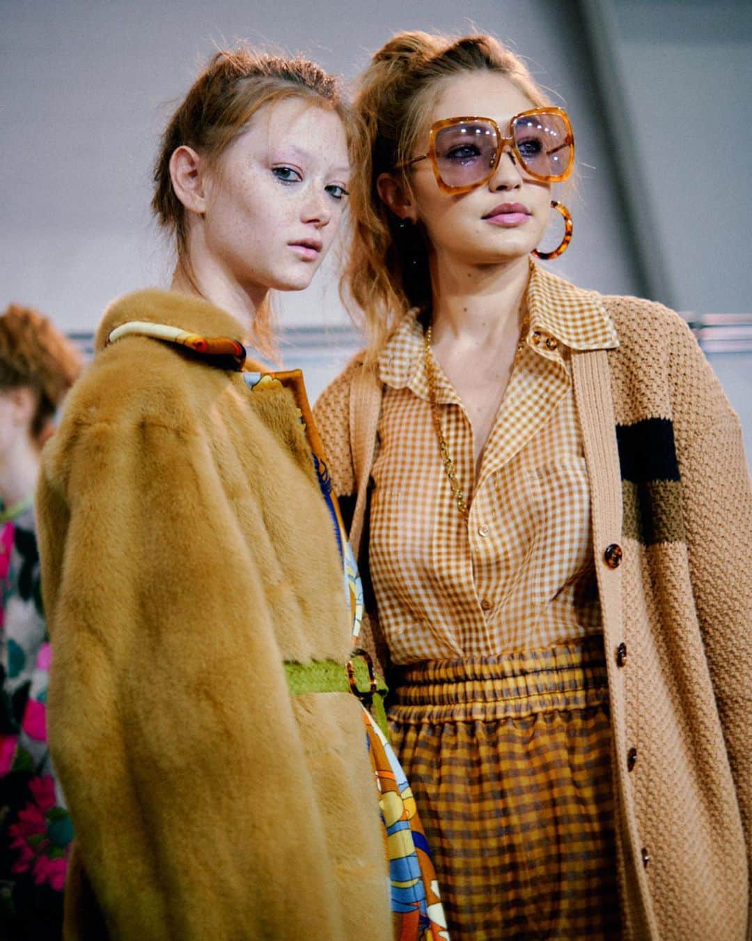 Vogue Italiaさんのインスタグラム写真 - (Vogue ItaliaInstagram)「All the girls were at @fendi Spring-Summer 2020 Show designed by @silviaventurinifendi. Swipe to see the best looks captured by @jamstoker and discover the full #FendiSS20 collection via link in bio. #MFW」9月20日 7時00分 - vogueitalia