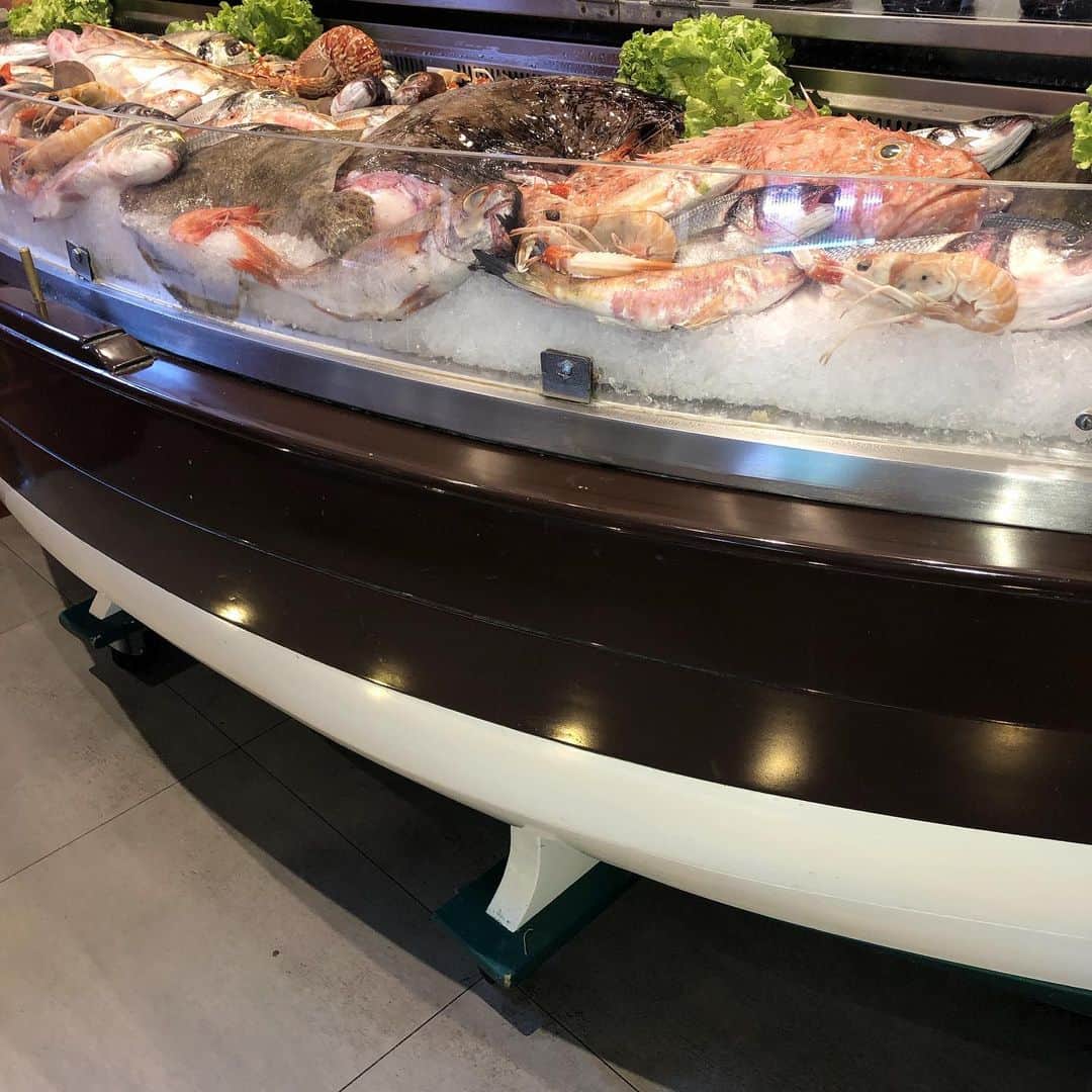 オリヴィエ・ザームさんのインスタグラム写真 - (オリヴィエ・ザームInstagram)「La pesca miracolosa @barbarabuonamici at al Porto a seventies fish restaurant institution in Milan」9月19日 22時04分 - ozpurple