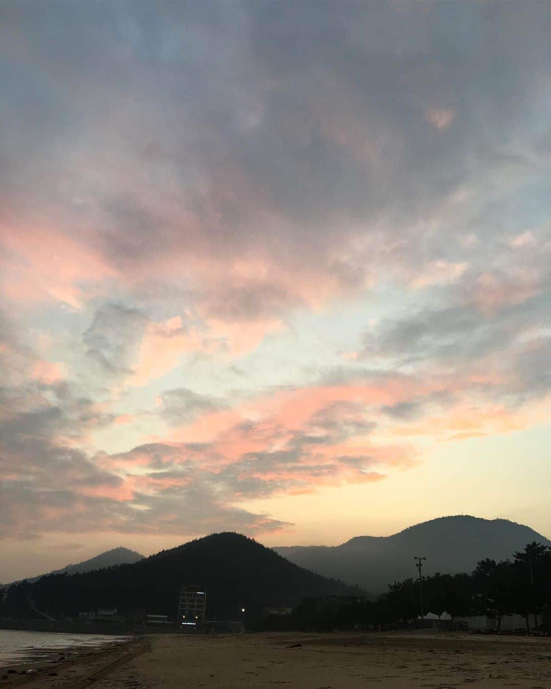 우~~사기다さんのインスタグラム写真 - (우~~사기다Instagram)「무지개 🌈  lucky 🍀」9月19日 22時04分 - usagi4242