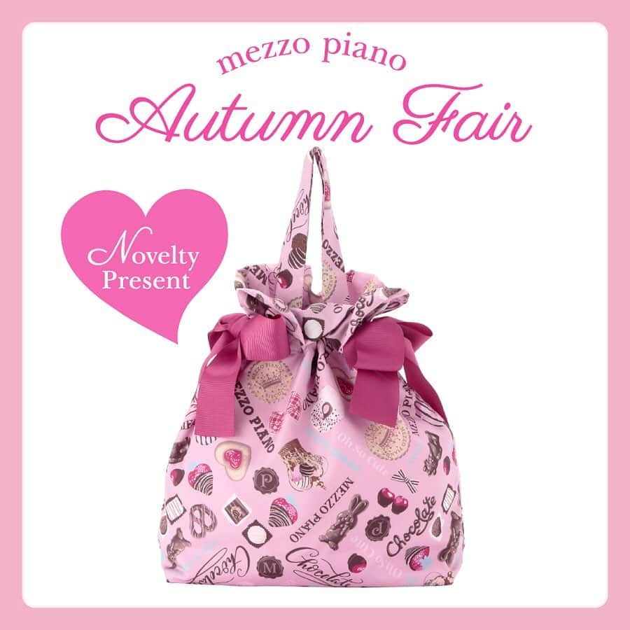 mezzo pianoさんのインスタグラム写真 - (mezzo pianoInstagram)「. autumn collection 2019﻿ toybox❤︎﻿ .﻿ おもちゃ柄プリントが とってもキュートなスカート♡ 2段フリルのシルエットは メゾ ピアノらしいコーディネートに 仕上ります♡ ■スカート ¥8,900 ﻿ ❤︎︎︎❤︎︎︎❤︎︎︎❤︎︎︎❤︎︎︎❤︎︎︎❤︎︎︎❤︎︎︎❤︎︎︎❤︎︎︎❤︎︎︎❤︎︎︎❤︎︎︎❤︎︎︎❤︎︎︎❤︎︎︎﻿ 💗オータムフェア 💗﻿ ﻿ 9/20(金）～﻿ オータムフェア期間中、￥15,000（税抜）以上、お買い上げの方にメゾ ピアノ オリジナル　チョコレート柄『巾着バッグ』（SIZE：Ｈ48ｃｍ×Ｗ32ｃｍ）をプレゼントいたします。﻿ ﻿ ※開催日が異なるショップがございます。﻿ 詳しくはショップに問い合わせください。﻿ ﻿ ※一部開催していないショップがござます。﻿ ﻿ ※ノベルティは無くなり次第終了となります。﻿ ﻿ ※開催期間、ノベルティに関して詳しくは、お近くのショップにお問い合わせください。﻿ ﻿ ※ナルミヤイオンライン9月25日（水）12:00～﻿ ❤︎︎︎❤︎︎︎❤︎︎︎❤︎︎︎❤︎︎︎❤︎︎︎❤︎︎︎❤︎︎︎❤︎︎︎❤︎︎︎❤︎︎︎❤︎︎︎❤︎︎︎❤︎︎︎❤︎︎︎❤︎︎︎﻿ #オータムフェア﻿ #autumn fair﻿ #メゾピアノスウィートガールズ30th﻿ #メゾピアノスウィートガールズwebモデル﻿ #mezzopiano #メゾピアノ﻿ #autumncollection #秋コレクション#秋物#チョコレート#新作#フリル#テディベア#おもちゃ箱#toybox #女の子のママ #女の子ママとつながりたい#可愛い #女の子 #ピンク好き #ピンク#ママスタグラム#ママ撮 #インスタベイビー#ベビスタグラム#kidsfashion #kidswear  #pink #こども #子供服」9月19日 22時05分 - mezzopiano_official