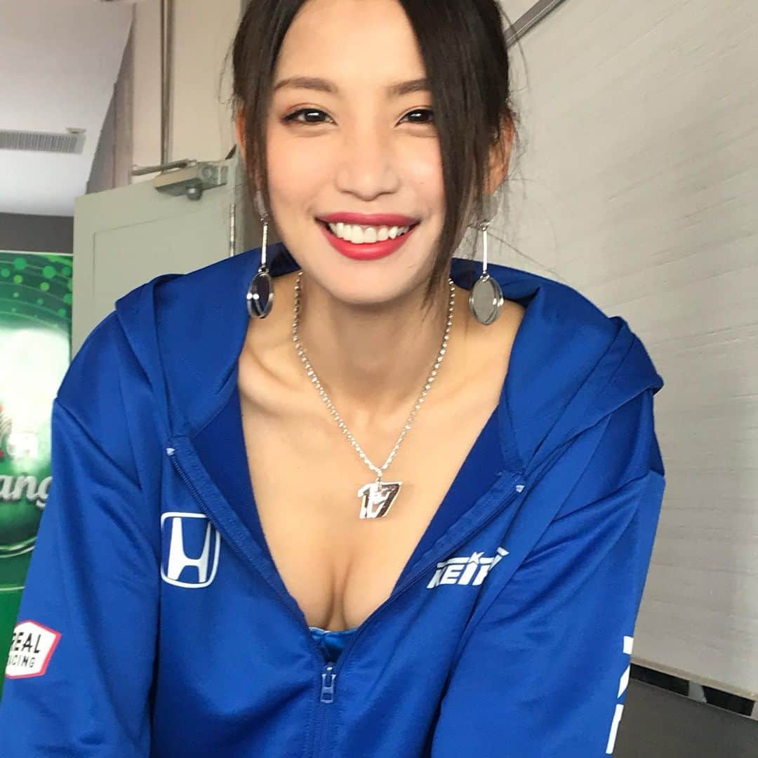 蒼怜奈さんのインスタグラム写真 - (蒼怜奈Instagram)「明日からレースの為宮城県に行ってきます。  週末はKEIHIN REAL RACINGをたくさん応援してくださいね🥰  #KEIHIN #KEIHINREALRACING #ケーヒン #スーパーGT #SGT #supergt #グラビア #レースクイーン #釣りガール #kb2019 #あおいれいな #蒼怜奈 #kbb #blue #japanesegirl」9月19日 22時29分 - the_reinuts