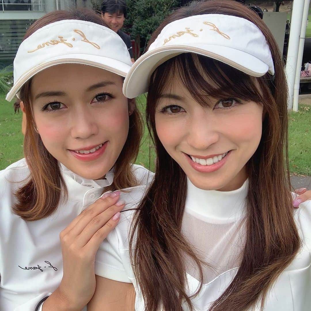 高沢奈苗さんのインスタグラム写真 - (高沢奈苗Instagram)「. 今日は4つ子コーデ 💛J.JANE CUP💛 . 今回は拡大バージョンで6組でした✨⛳️ . 韓国からJ.JANEオーナーのジヒョンさんと、モデルのヨンニさんもゲストで参加されて、いつも以上に華やかなコンペとなりました🌸 . J.JANEのウェアはみんなで着るとかわいさ倍増💕 . . . #j_jane #j_janecup #golf  #コンペ #韓国ファッション #ゴルフウェア #レディースゴルフコーデ #ゴルフ女子 #アンバサダー」9月19日 22時42分 - nanaetakasawa