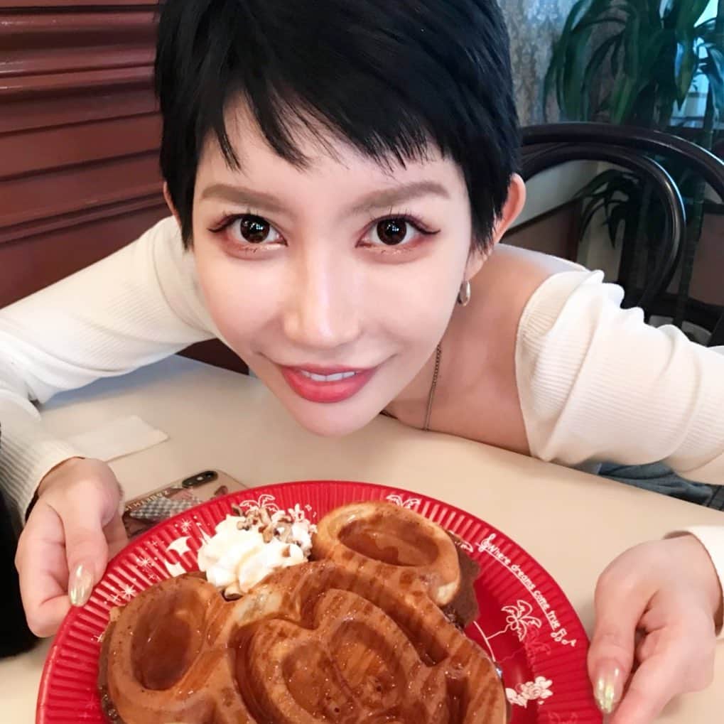 MASAMIのインスタグラム：「和田アキ子って言われる🥺こんなにかわいいのに🥺和田アキ子🥺アッコさん🥺蓮舫……」