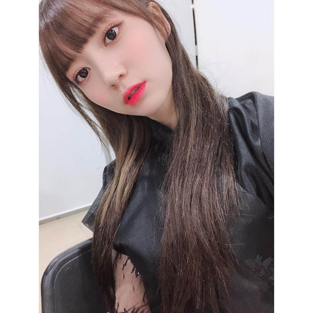 OH MY GIRLさんのインスタグラム写真 - (OH MY GIRLInstagram)「Destiny 🍂 #오마이걸 #OHMYGIRL #OMG #비니 #아린」9月19日 23時19分 - wm_ohmygirl