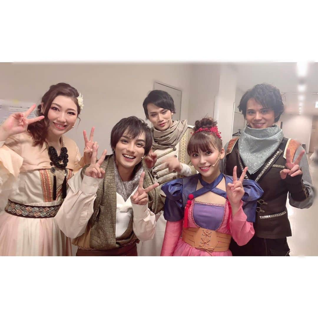 香音有希さんのインスタグラム写真 - (香音有希Instagram)「昨日無事に #舞台ダークネスヒールズ #舞台DHL シアター1010での初日を終えました✨ ご来場くださいました皆様、誠に有難うございました..‼︎‼︎ 23日の千穐楽までボダイさんと共に闇の物語を生きていきたいと思います😈  チーム"惑星０-50" 一見秩序があり平和な星にみえますが心の内はどうなんでしょうねー。 是非注目して頂きたいです☺️ みんな仲良くしてくれます、ありがとう〜╰(*´︶`*)╯♡ . . #惑星0-50 #ウルトラマンオーブの星ですね #パルビナ#宮崎理奈 #ルーク#白粕寿大 #セシル#松村泰一郎 #ロンメル#近藤雄介 #ボダイ」9月19日 23時51分 - kaonyuki_yukako