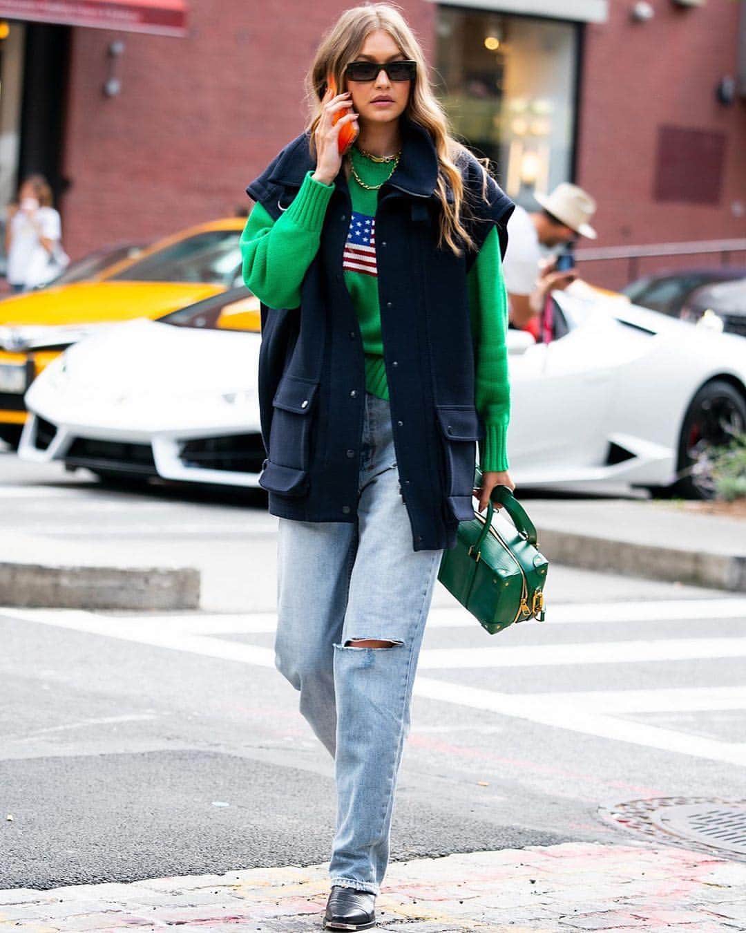 Blonde Saladさんのインスタグラム写真 - (Blonde SaladInstagram)「We revealed 3 fall trends from the New York street-style that you need to copy now! Go on our mag to let them inspire you ✨💛 #theblondesalad #fashion #trends #fall #newyork @gigihadid」9月19日 23時52分 - theblondesalad