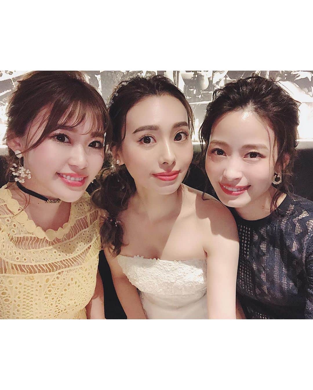 藤川沙弥さんのインスタグラム写真 - (藤川沙弥Instagram)「𝐻𝒶𝓅𝓅𝓎 𝒲𝑒𝒹𝒹𝒾𝓃𝑔𓂃𓂂𓅯﻿ ﻿ 先日、楽しみで仕方なかった﻿ 大好きな @nanase_kubo の結婚式へ💒✨﻿ ﻿ 仕事では尊敬する大先輩。﻿ プライベートでは大好きが止まらない﻿ 大切な友達です💗﻿ ﻿ 七瀬の幸せそうな満面の笑顔が沢山見れて﻿ この日は各所でひたすら泣いてました😭笑﻿ もぅうっとりするくらい綺麗すぎて輝いてて、﻿ あえて、シンプルなウェディングドレスを﻿ 着こなしていて美しかったぁ…🥺❤️﻿ 絶対見たいって話してた、﻿ 七瀬のマーメイドドレス姿も最高。🧜🏻‍♀️✨😍﻿ ﻿ この日は一日中、﻿ 皆が幸せな空気に包まれてたなぁ😌🌷﻿ ﻿ ﻿ 楽しい彼と最高にハッピーな家庭を作ってね💐﻿ 末永くお幸せに😍❤️❤️❤️﻿ ﻿ ﻿ メモに文を書き出してたら、びっくりするくらい﻿ めちゃくちゃ長文になっちゃったから﻿ それはまた個人的に伝えよう🕊📮﻿ ﻿ ﻿」9月19日 23時59分 - s_a_y_a_p_i