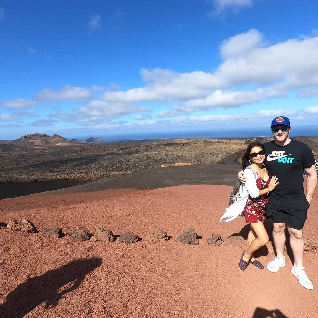 ウェスリー・キリングのインスタグラム：「Lanzorate you weren't what I was expecting but your are definitely something I will remember. Volcanic national park, first camel ride on Bingo and a lovely day with @mneco 😁 . . . . . #lanzarote #canarias #spain #tourist #animal #camel #volcano #eruption #park #nationalpark #timanfaya #nike #justdoit #crew #crewtour #excursion」