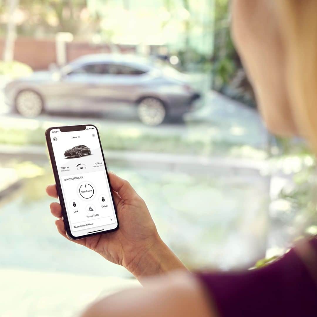 Lexus USAのインスタグラム：「From starting your vehicle remotely to scheduling maintenance, the all new Lexus app allows you to manage your Lexus on the go. Click the link in our bio to learn more.」