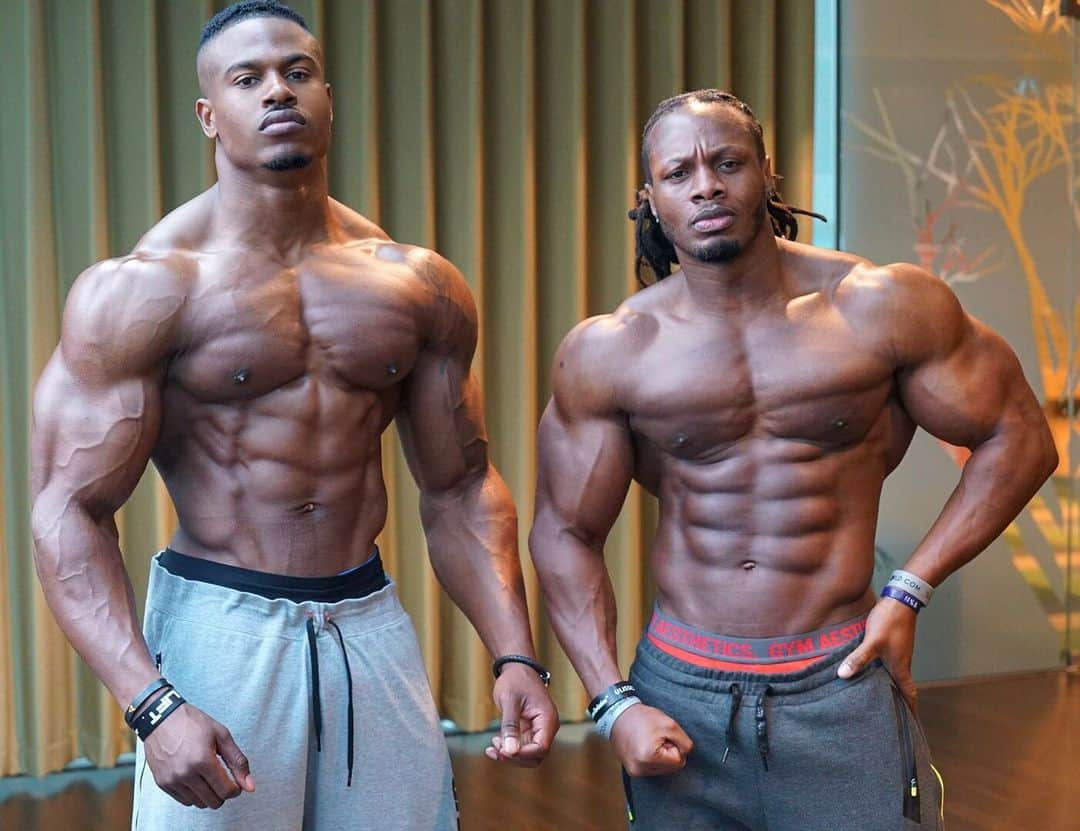 Simeon Pandaさんのインスタグラム写真 - (Simeon PandaInstagram)「Which muscle group should @ulissesworld & I film for you today? 🤔⤵️ ⁣⁣ ⁣⁣ I’m currently in London 🇬🇧 and will be meeting up with Ulisses this evening to smash a workout 💪🏾🔥 before I fly back to LA tomorrow morning. ✈️ 🇺🇸 ⁣ ⁣ Let is know what you want to see ⤵️⤵️⤵️⁣⁣⁣ ⁣⁣⁣ You can download my full training routines  at SIMEONPANDA.COM」9月20日 0時09分 - simeonpanda