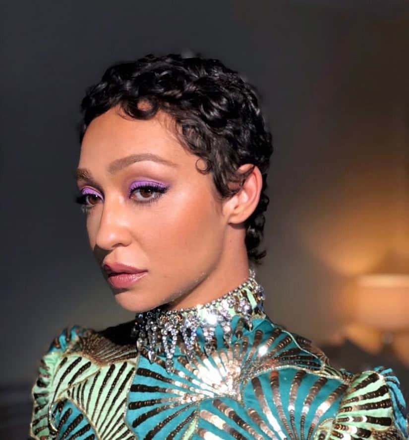Lacy Redwayさんのインスタグラム写真 - (Lacy RedwayInstagram)「🌀🌀 , Lilac eyes , and sparkles 😍😍😍 . ✨ Ruth Negga ✨ #AdAstra  LA premiere lastnight .  Styled by @karlawelchstylist  Makeup @babskymakeup  Hair by me #hairbylacyredway #ruthnegga」9月20日 0時19分 - lacyredway