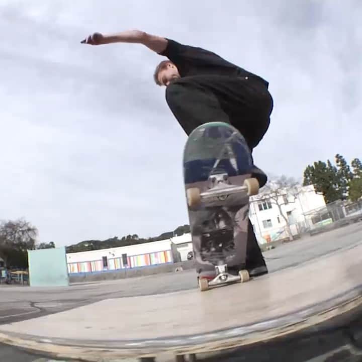 スラッシャーのインスタグラム：「👉🏽 @casperbrooker ‘Trust Fall’ EXTRAS 🎬  Now playing on the Thrasher site 📡 Filmed by @jacobelliottharris」