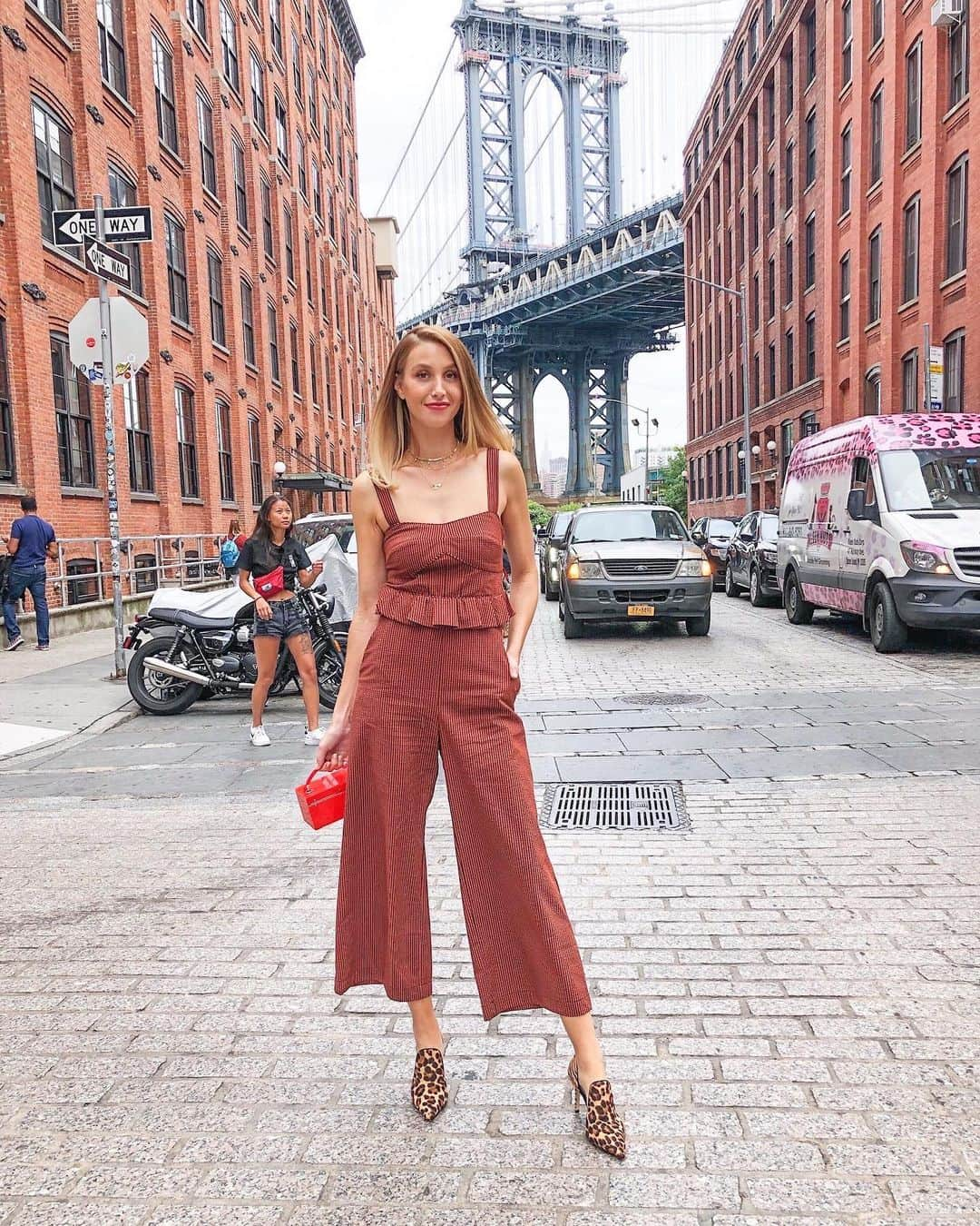 ホイットニー・ポートさんのインスタグラム写真 - (ホイットニー・ポートInstagram)「I ❤️ NY. I’m not there right now. Just saying. Also, some good outfit inspo: stripes and leopard. Always works. @elkin」9月20日 1時06分 - whitneyeveport