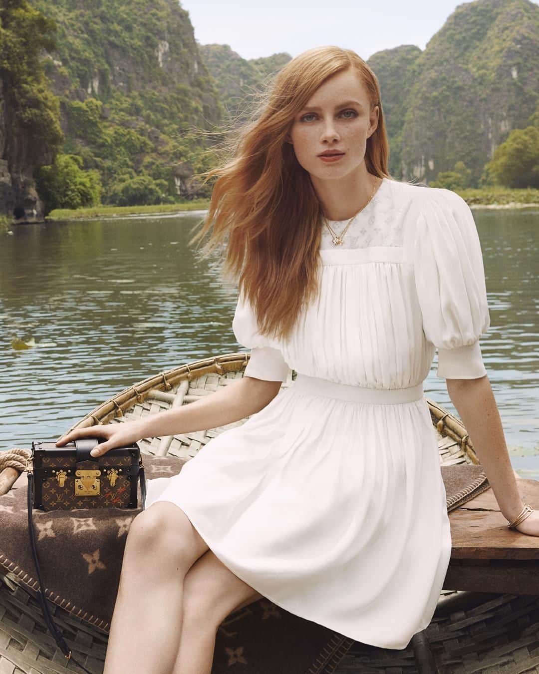 のインスタグラム：「An invitation to reflect. #LouisVuitton’s new campaign is inspired by an everlasting Spirit of Travel. Find out more via link in bio.」