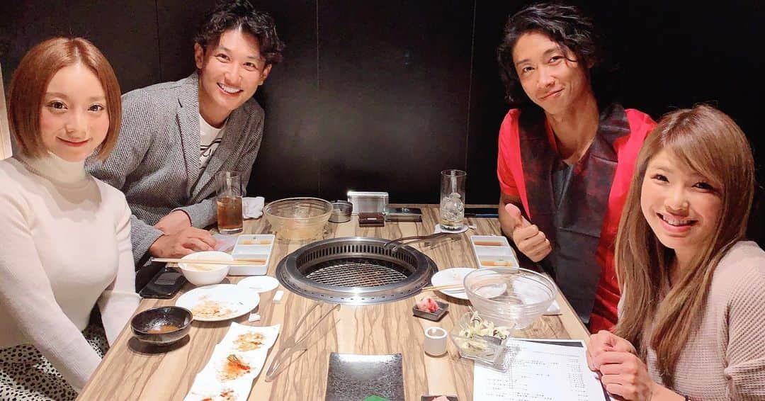 ハピネス笑舞のインスタグラム：「波戸崎社長、前田先生、みさとトレーナーとトレーニー会食💪🏋️‍♀️よしうしさんにて赤身肉🥩ほんとうに美味しかった🥗💕前田先生が本当に絞れていて、さすがでした！BBJ那覇大会にも出場されるのでとっても楽しみ！！😊✨みさとさんはとっても優しくてニコニコしていてもっとお話ししたかった！！😫💕笑顔がステキな人大好き🥰 刺激的でモチベーションもあがりました！！ありがとうございました！☺︎✨」