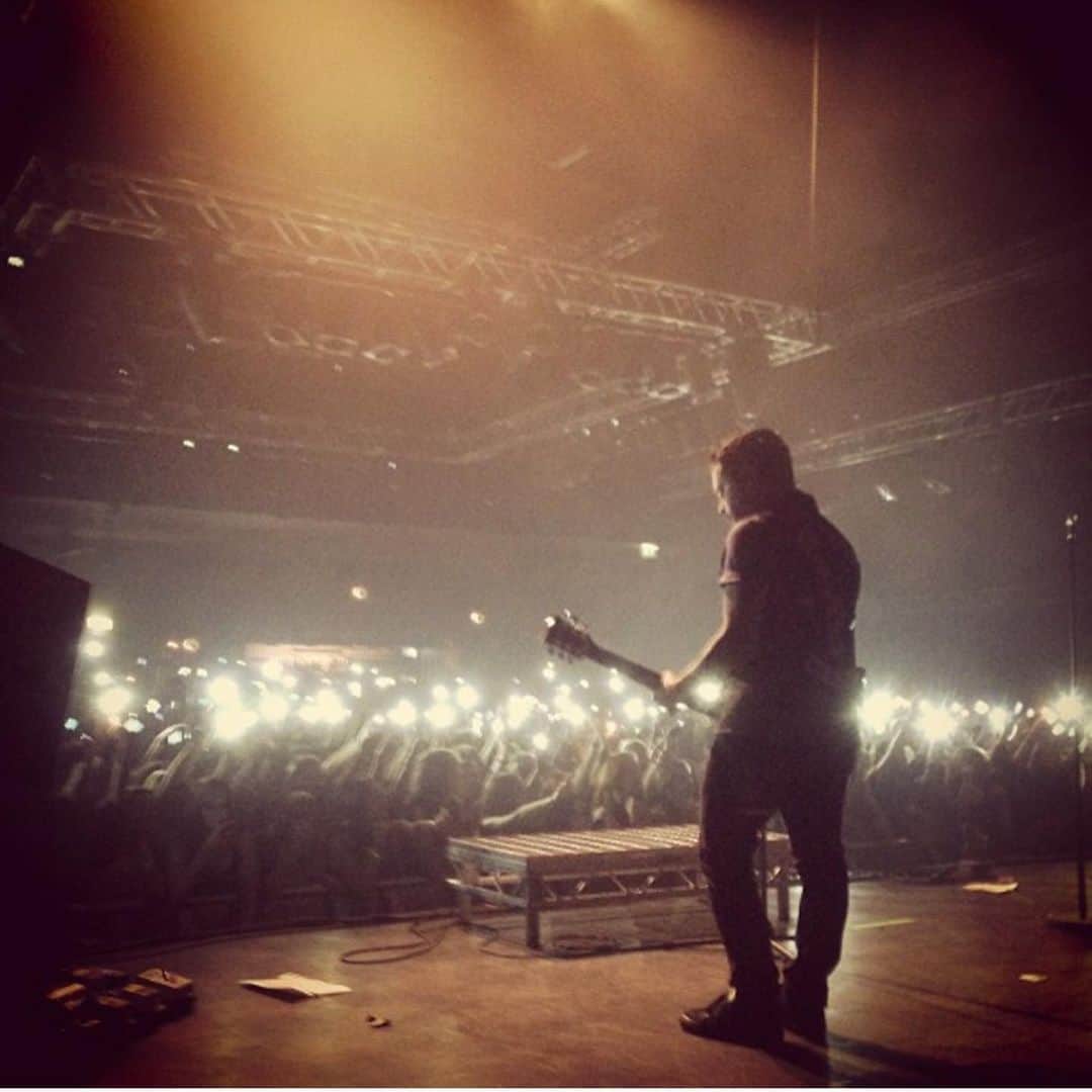 ニック・マーティンのインスタグラム：「#TBT This is a special one. This photo right here was taken 6 years ago. It happens to be the 2nd show I ever played w/ @sleepingwithsirens in Eindhoven @ Effenaar. The first photo I ever posted playing with the band! That tour changed my life in many ways. Firstly, I’ve been with the band ever since - so hey, it worked out 🤘🏽😂 Secondly, it rekindled my love for playing music & made me realize how much I missed it. I love the dudes in my band & forever changing my life in a positive way. I love all of YOU for being a part of our journey. 6 years of hard work with these guys.. we’re just getting started 🙌🏽❤️ The second photo I took at my first rehearsal with the band. And yes, I was nervous as all hell 😅 Haha! #sleepingwithsirens #sws #thursday」