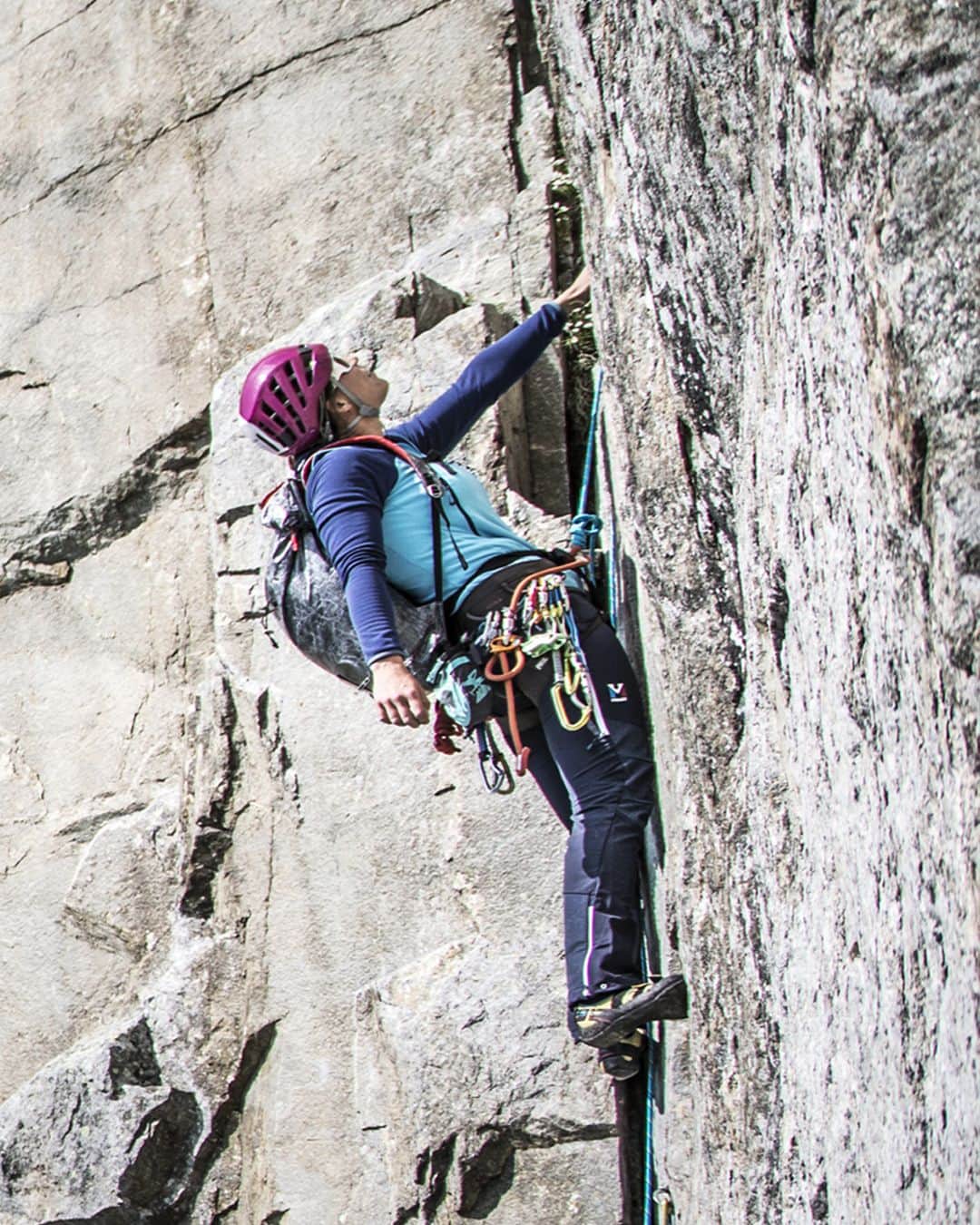 ミレーさんのインスタグラム写真 - (ミレーInstagram)「Climbing ain't just about being strong enough to bring yourself up there. It's also being smart enough to find your way on the wall. 📷 @jeantetstefano  #MilletRiseUp #climbing #climber #klettern #alpinism #alpinisme #alpinismo #mountaineering #mountainlife」9月20日 1時29分 - millet_mountain