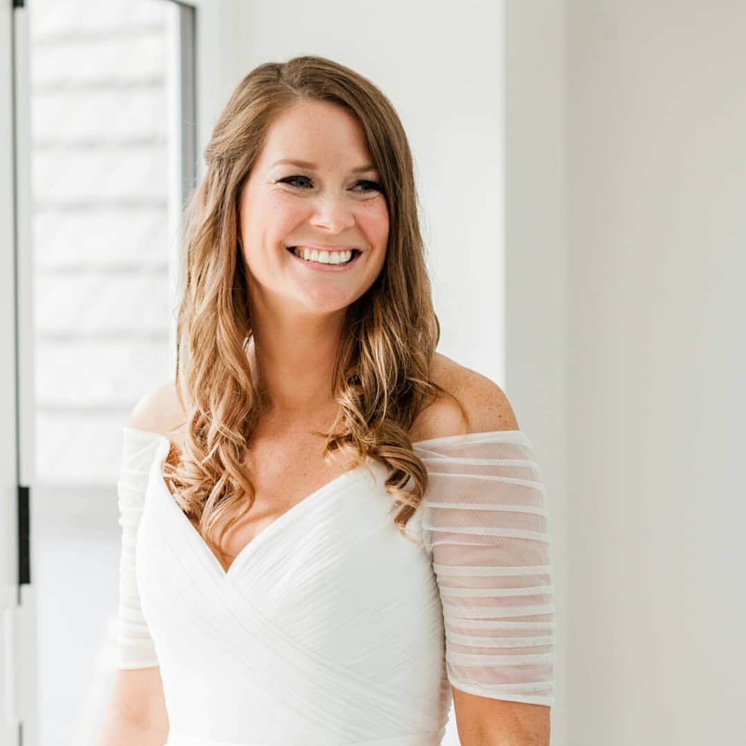 ジェニーパッカムさんのインスタグラム写真 - (ジェニーパッカムInstagram)「Our beautiful #jennypackhambride, Sarah wore the Venus gown for her special day. Photographed by Romy Lawrence @romylawrencephotography. For further information on this style please contact enquiries@jennypackham.com #jennypackham #thewhitecarpet #Venus」9月20日 1時46分 - jennypackham