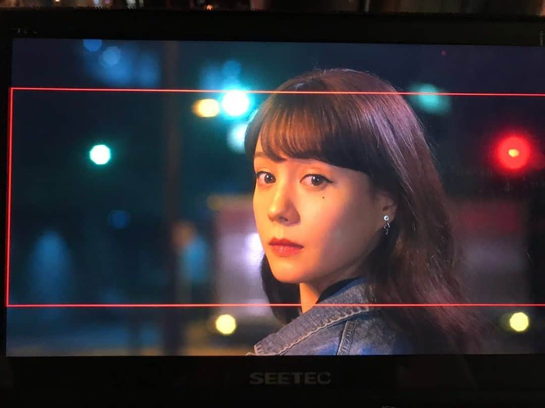 トリンドル玲奈さんのインスタグラム写真 - (トリンドル玲奈Instagram)「Virtual Singer 「EMMA HAZY MINAMI」が歌う「Plastic Love」(original : 竹内まりや) のミュージックビデオの撮影を先日させていただきました。﻿ ﻿ バーチャルシンガーの実写化は初めてだそうで、この機会に選んでいただけて光栄です。﻿ ビジュアル面ではあのカッコいい、可愛い彼女に少しでも近づけたらと思って演じました!﻿ 今回のMVで彼女の歌声や魅力がさらに引き立てば 嬉しいです☺️ ﻿ ﻿ 松本花奈監督は実は同じ大学の後輩というご縁もありまして☺監督の世界観でどんな作品に仕上がるのか、私も今から楽しみです。﻿ ﻿ 共演させていただいた平井亜門さんもステキな方でした✨ ﻿ ﻿ MVは10月16日公開です！」9月20日 7時13分 - toritori0123