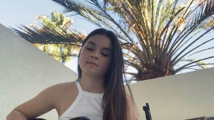 ランドリー・ベンダーのインスタグラム：「If at first you don’t succeed,」