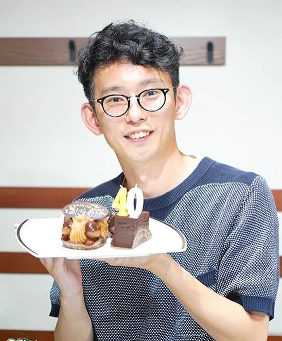 芦沢統人のインスタグラム：「お祝いしてくれたみんな！ ありがとう！！ #sol」