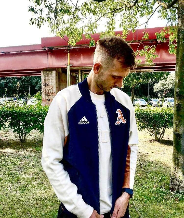 のインスタグラム：「Proud to be a part of the A team! Love the new VRCT  Jacket by @adidas  #WeRepresent #Createdwithadidas #adidasAthletics」