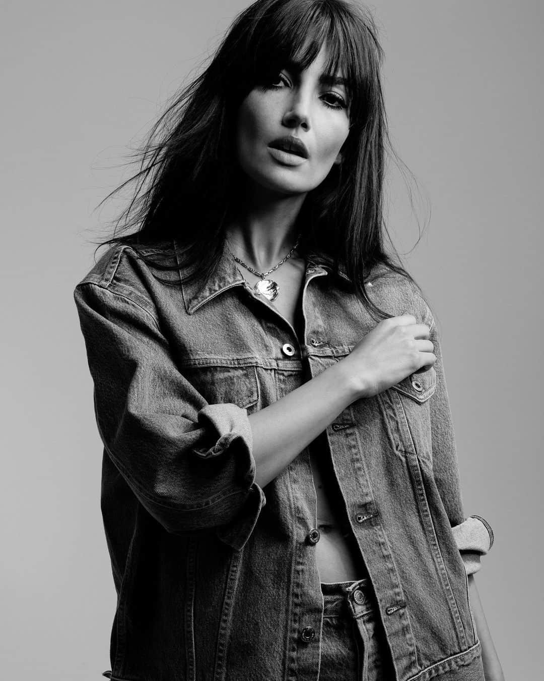 Levi’sさんのインスタグラム写真 - (Levi’sInstagram)「Levi’s® Made & Crafted® x @LilyAldridge. Inspired by Lily’s husband’s Kings of Leon hit, Immortals and its lyrics, “Don’t forget to love.” Shop today. Link in bio.」9月20日 3時20分 - levis