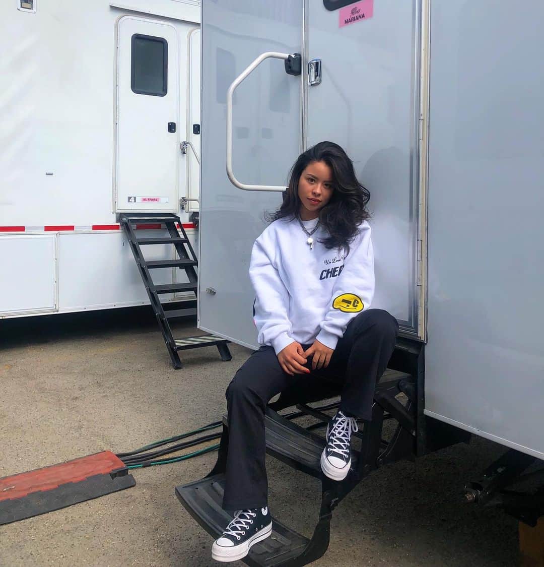 シエラ・ラミレスのインスタグラム：「What do you think is the most cringe-worthy moment of Mariana’s in the history of @thefosterstv or @goodtrouble ? I think it’s when she put her underwear in Chase’s pocket or stole Callie’s BF for me😜 p.s. the cringe won’t stop, season 2B is coming your wayyyy」