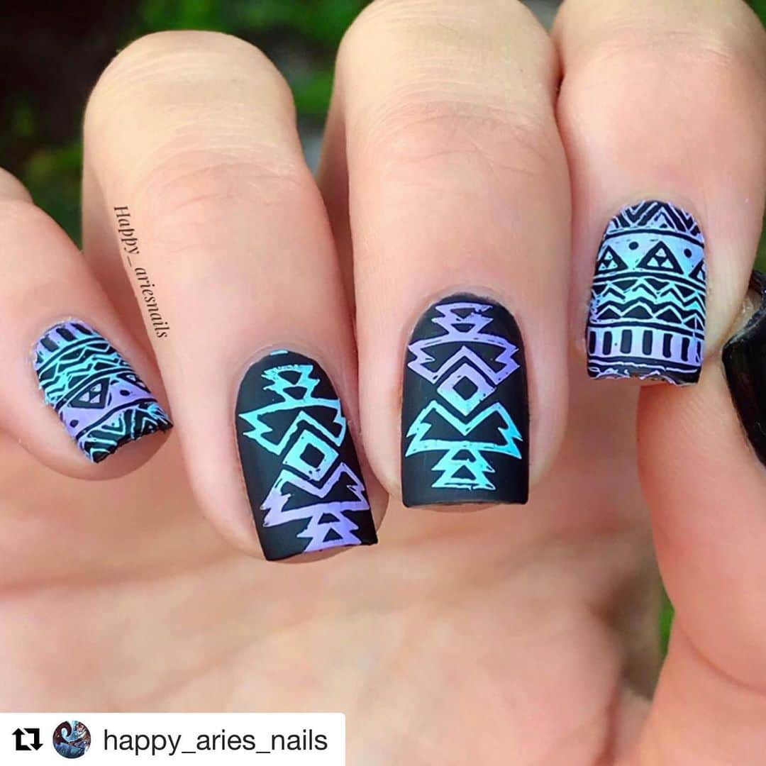 Nail Designsさんのインスタグラム写真 - (Nail DesignsInstagram)「Credit: @happy_aries_nails #mundodeunas #stampednails #beautybigbang #beautybigbangnail  #polishedaddict #naildecoration #nailsofinstagram #nails2inspire #nailprodigy  #ojeburda #nailartgallery #nailfashion #nailartgallery #nailstudio #nailartclub #nailartchallenge #naillove #allaboutnailsofficial #notd #маникюрмосква #манікюрчернівці #beautybigbangstamping #trna #aztecnails #nailspafeature @jessicanailsuk @jessicanailsmx #tribalnails #lookatthosenails」9月20日 3時52分 - nailartfeature