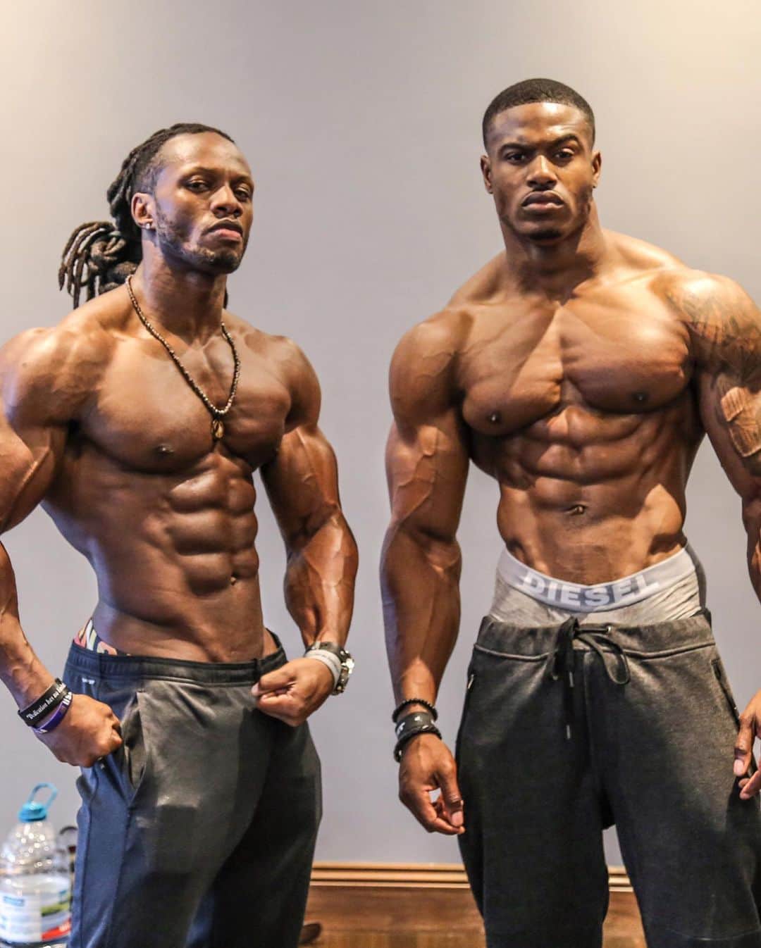 Ulissesworldさんのインスタグラム写真 - (UlissesworldInstagram)「BeastMode❗️Which muscle group should me and @simeonpanda train tonight? 🤔👇 ⁣⁣ ⁣⁣_ LINK IN MY BIO🔥for my Meal Plans & Programs (Females also) HOW TO JOIN👆(Link in my Bio)👆Get Your Customised MEAL PLANS & SHREDDING / MASS Programs❗️IAMDEDICATED.ULISSESWORLD.COM @iamdedicated_army #iamdedicated #iamdedicatedprogram #Ulissesworld #fitnessmotivation #fit #fitness #love #bodybuilding #sharah_ulisses #lifestyle #dedication #gym #gymmotivation #simeonpanda #letsgo」9月20日 3時54分 - ulissesworld