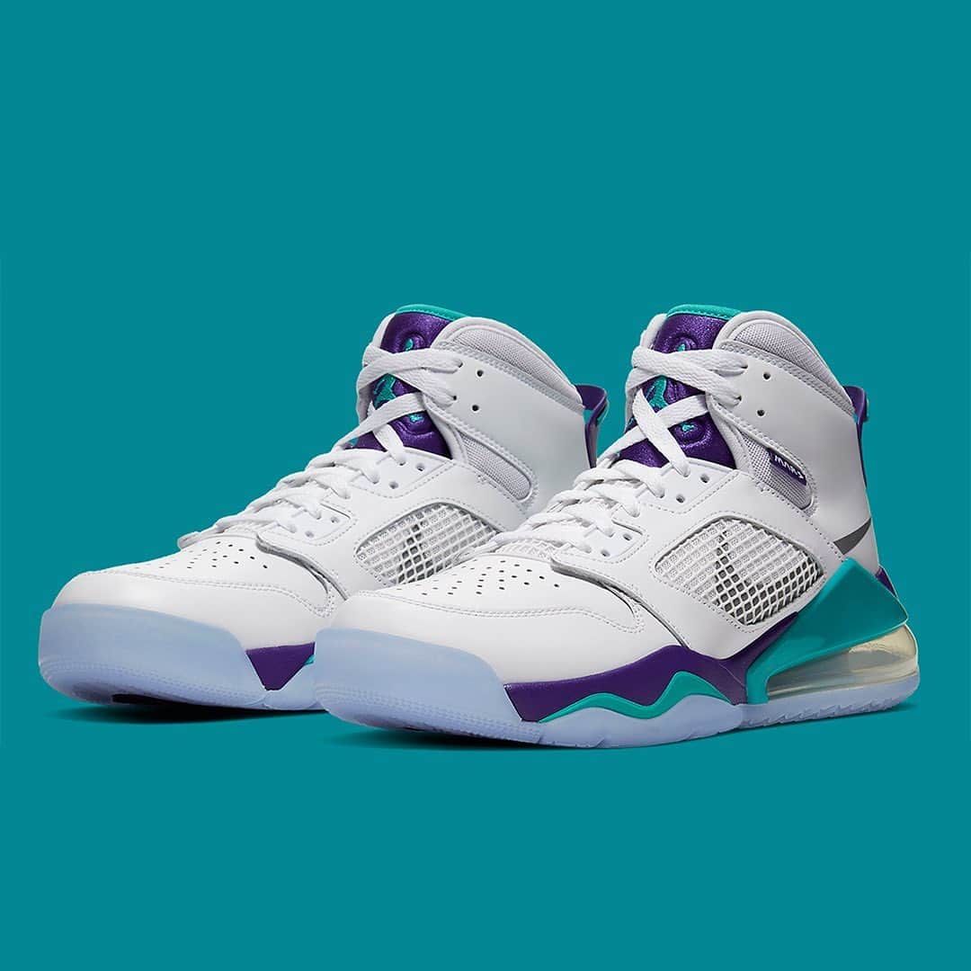 Sneaker News x Jordans Dailyさんのインスタグラム写真 - (Sneaker News x Jordans DailyInstagram)「The Jordan Mars 270 continues to get inspired as it takes on the iconic “Grape” colorway. How’s it look? Link in bio for details #jordansdaily」9月20日 4時07分 - jordansdaily