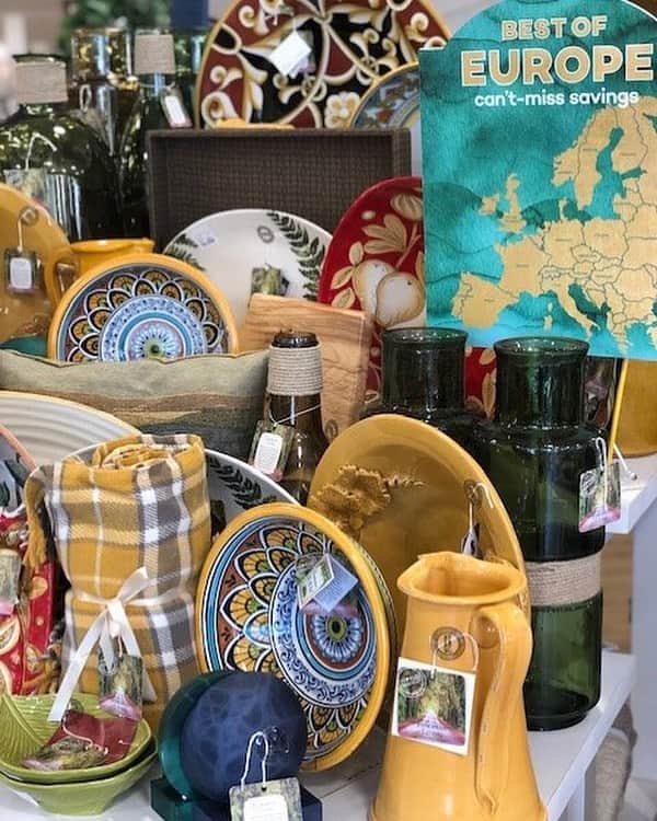 HomeGoodsさんのインスタグラム写真 - (HomeGoodsInstagram)「Find something incredible from somewhere amazing. #GoFinding today and discover quality pieces from across Europe 🇪🇺」9月20日 5時19分 - homegoods