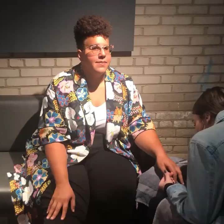 アラバマ・シェイクスのインスタグラム：「Brittany’s new album, Jaime, is out tomorrow! Live stream her show tonight in St. Paul with @thecurrent on the Brittany Howard Facebook page around 9pm CT! @blackfootwhitefoot」