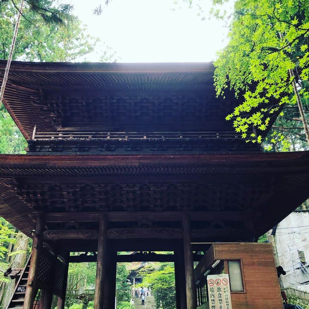 のインスタグラム：「#光前寺 #駒ヶ根 #檜皮葺 本当の木造建築 すごいなぁ。子どもの頃来た以来だったが、これはすごい！ #光苔」