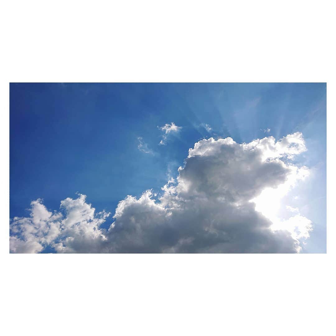 花村怜美のインスタグラム：「#空 #雲 #光 #自然 #景色 #風景 #sky #cloud #clouds #cloudscape #cloudstagram #skystagram #nature #japan」
