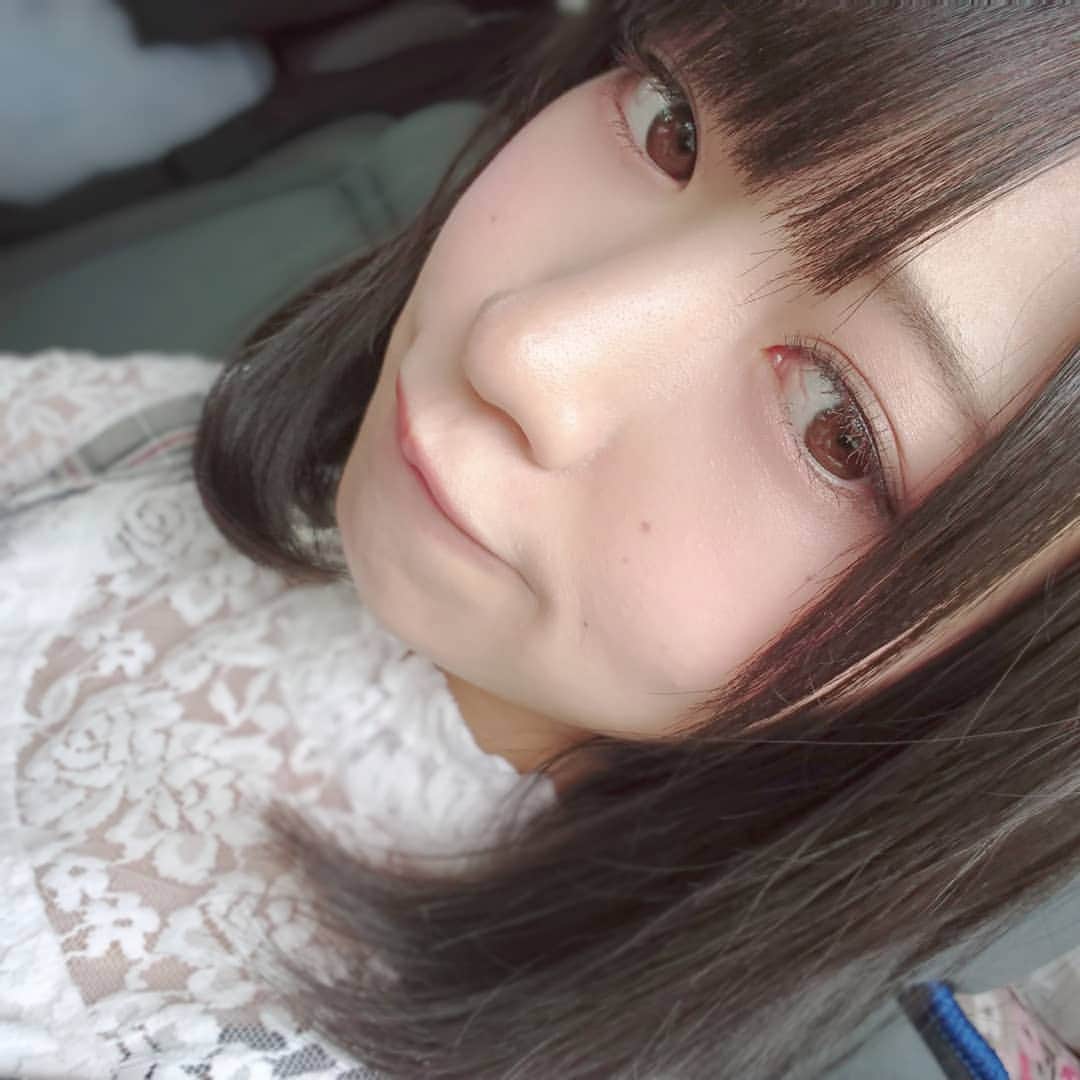 空野青空のインスタグラム：「. . ちらちらっ . 最近🆕ETUDE HOUSEのチークを使ってるよ🐯◎！ 発色良くてきゃわいすぎる。 . . . #あおべべ #GRL #コスメ #エチュードハウス #ETUDEHOUSE #チーク #ピンクチーク #ミディアムボブ #黒髪 #裸眼 #aonyan #aoneko #あおにゃん #空野青空 #幸薄顔ちゃん」
