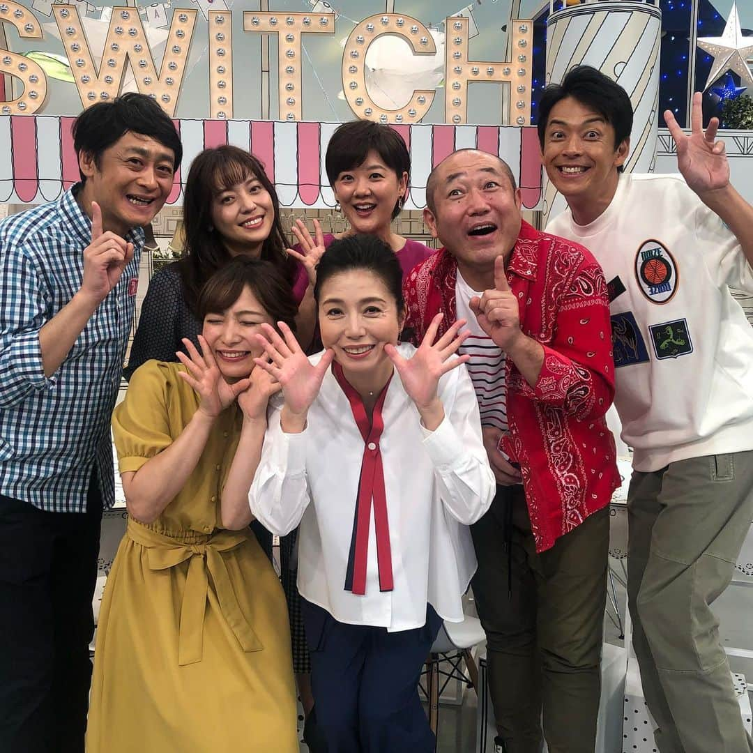 高橋ひとみさんのインスタグラム写真 - (高橋ひとみInstagram)「今日も 東海テレビ「スイッチ！」を ご覧いただきまして ありがとうございました。 思わず笑顔になってしまう楽しい特集でした😃 なので出演者みんなでニッコリ‼️ #東海テレビ #スイッチ！ #ずんやす さん #敦士 さん #藤本晶子アナウンサー  #速水里彩アナウンサー  #森夏美アナウンサー #吉田ジョージ さん」9月20日 15時26分 - hitomi_momoe