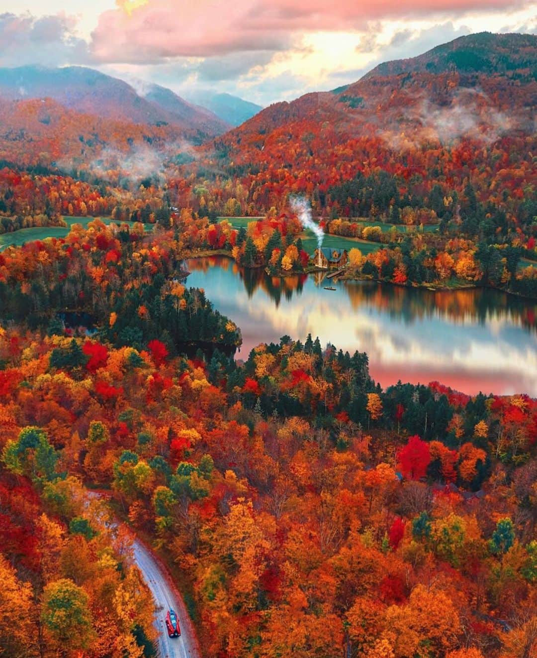 Wonderful Placesさんのインスタグラム写真 - (Wonderful PlacesInstagram)「Fall in Vermont ✨🍁🍁🍁✨ . Picture by ✨✨@kjp✨✨ #wonderful_places for a feature ❤️」9月20日 7時32分 - wonderful_places