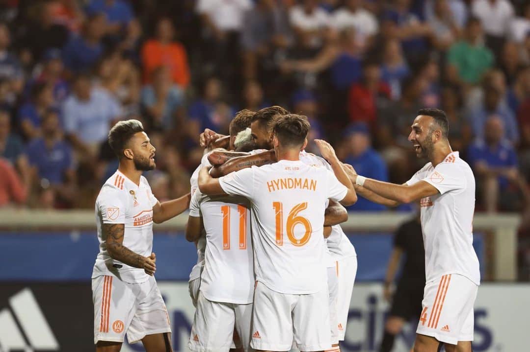 のインスタグラム：「Good win in Cincinnati last night ✅」