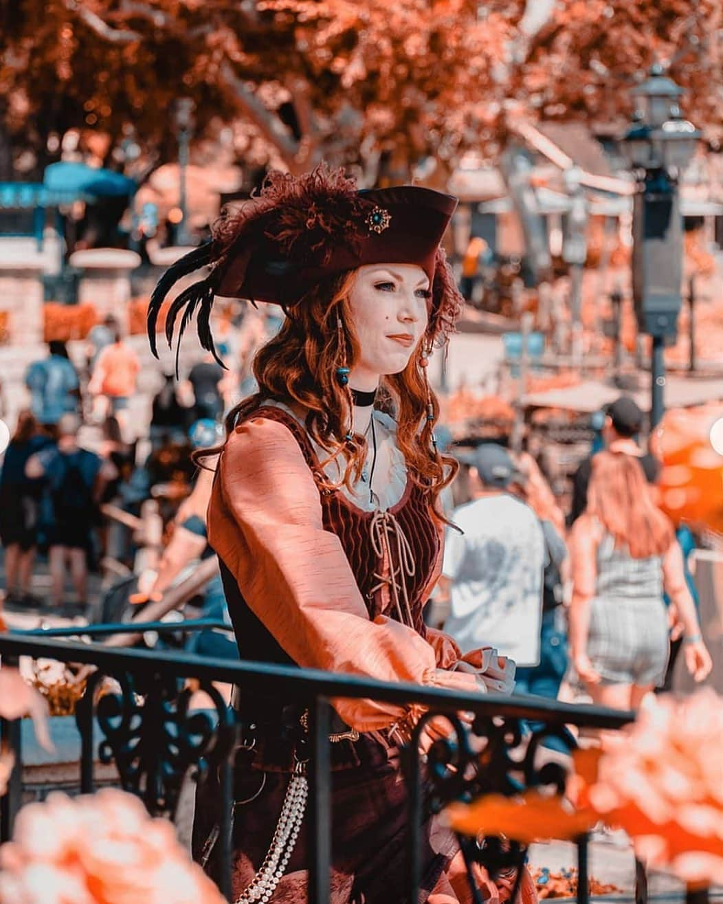 ディズニーランドさんのインスタグラム写真 - (ディズニーランドInstagram)「What did the pirate wear on Halloween? A pumpkin patch! 🎃 #TalkLikeAPirateDay (📷: @dani.lking)」9月20日 7時52分 - disneyland