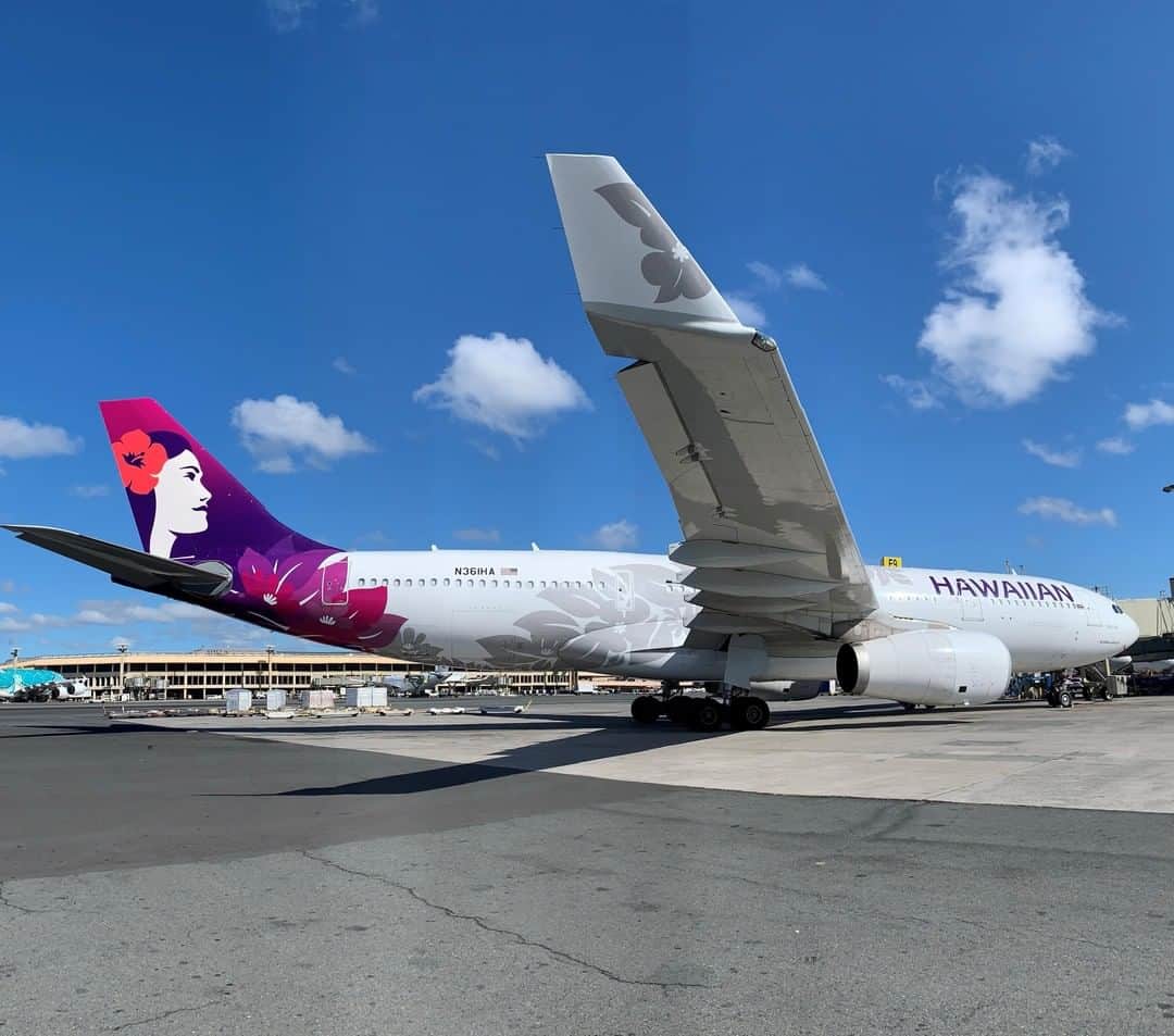 ハワイアン航空さんのインスタグラム写真 - (ハワイアン航空Instagram)「今日は #空の日 💙 今日も大空に向けて、いってきま～す✈ . .  #A330 #ハワイアン航空」9月20日 8時30分 - hawaiianairlinesjp