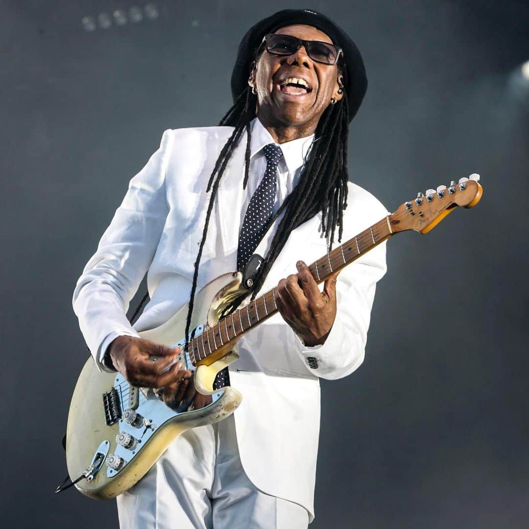 Fender Guitarさんのインスタグラム写真 - (Fender GuitarInstagram)「Happy birthday to the funkiest, @NileRodgers! To listen to the story about the first song he learned on guitar, and how it helped shape the player he is today click the link in bio! #legendary」9月20日 9時31分 - fender
