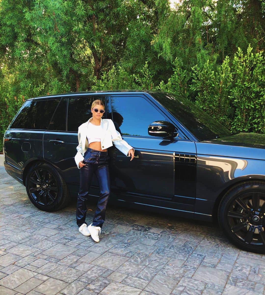 ソフィア・リッチーのインスタグラム：「Thank you @jkplatinum for hooking up my new baby 🙌🏽」