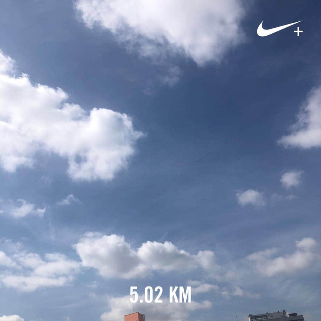 のインスタグラム：「だんだん秋の気候になってる。 そろそろ皇居ラン開きかな🏃‍♀️」